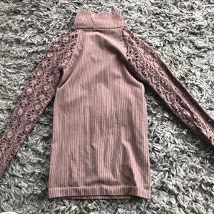 Free people turtle neck never worn